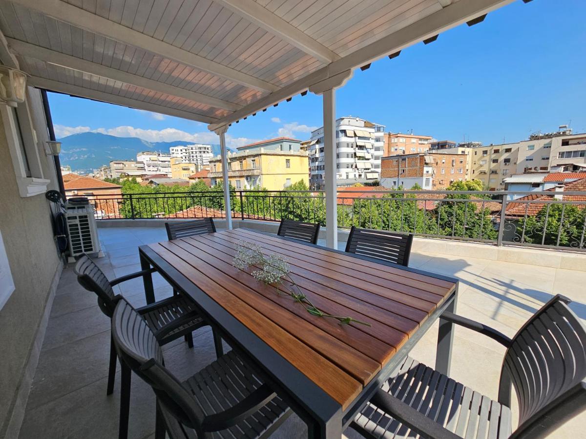 Apartmán Terrace Flat In Heart Of Tirana Exteriér fotografie
