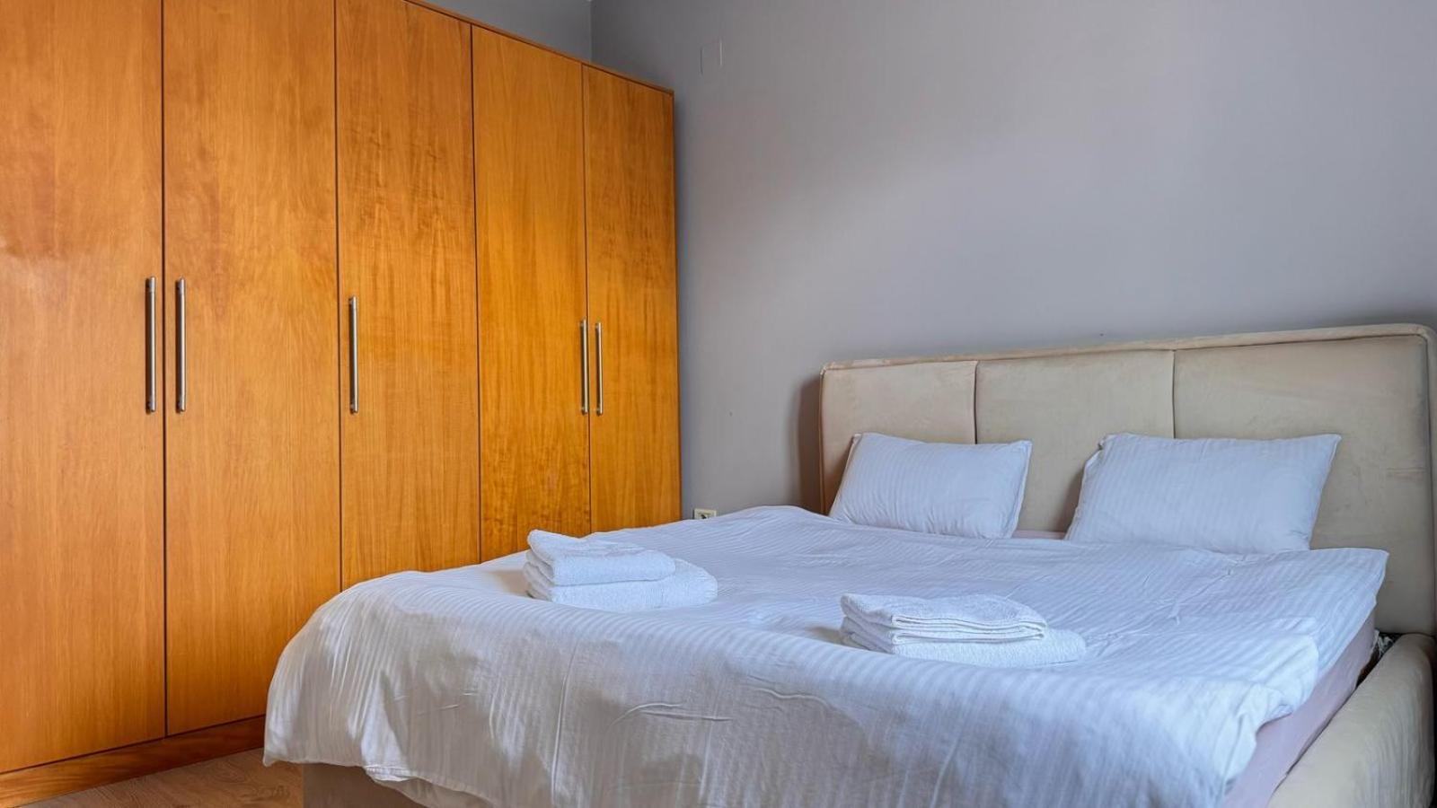 Apartmán Terrace Flat In Heart Of Tirana Exteriér fotografie